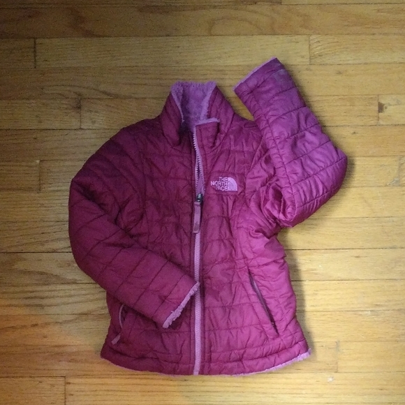 The North Face Kids Fuchsia Puffer Jacket - Picture 1 of 3